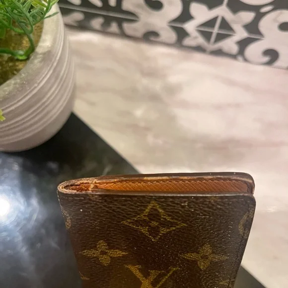 VGUC LV monogram card holder - Picture 3 of 4